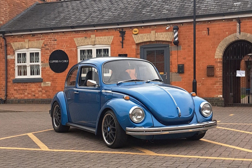 1973 Super Beetle in blue with mag wheels