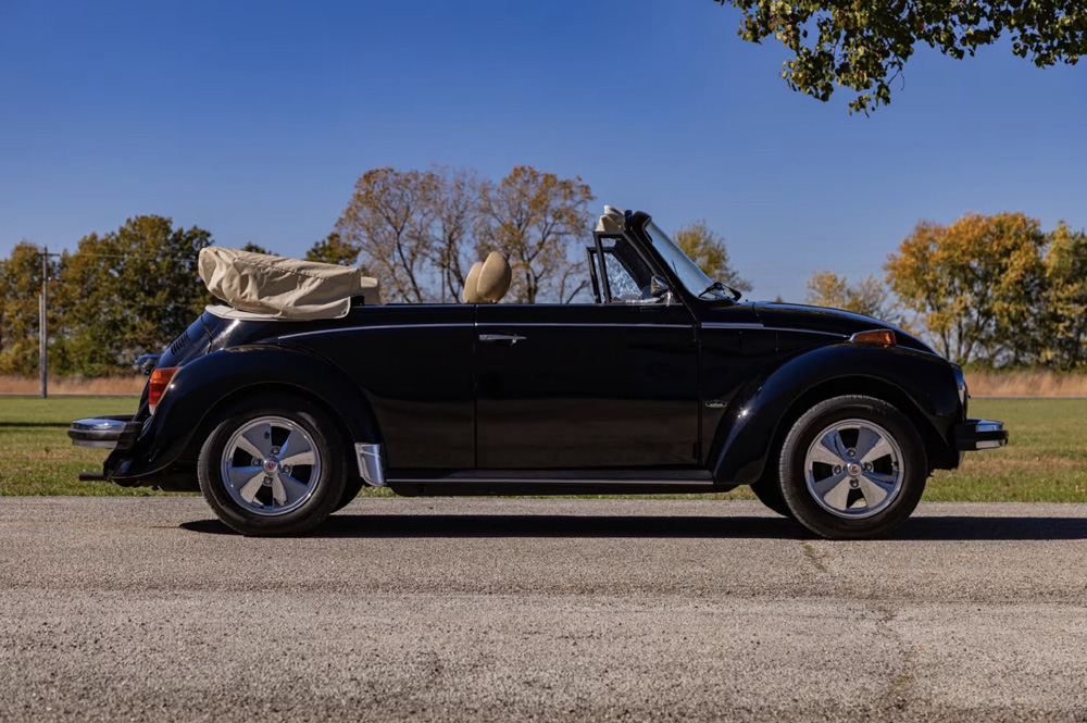 Triple black 1303 Super Beetle in mint condition